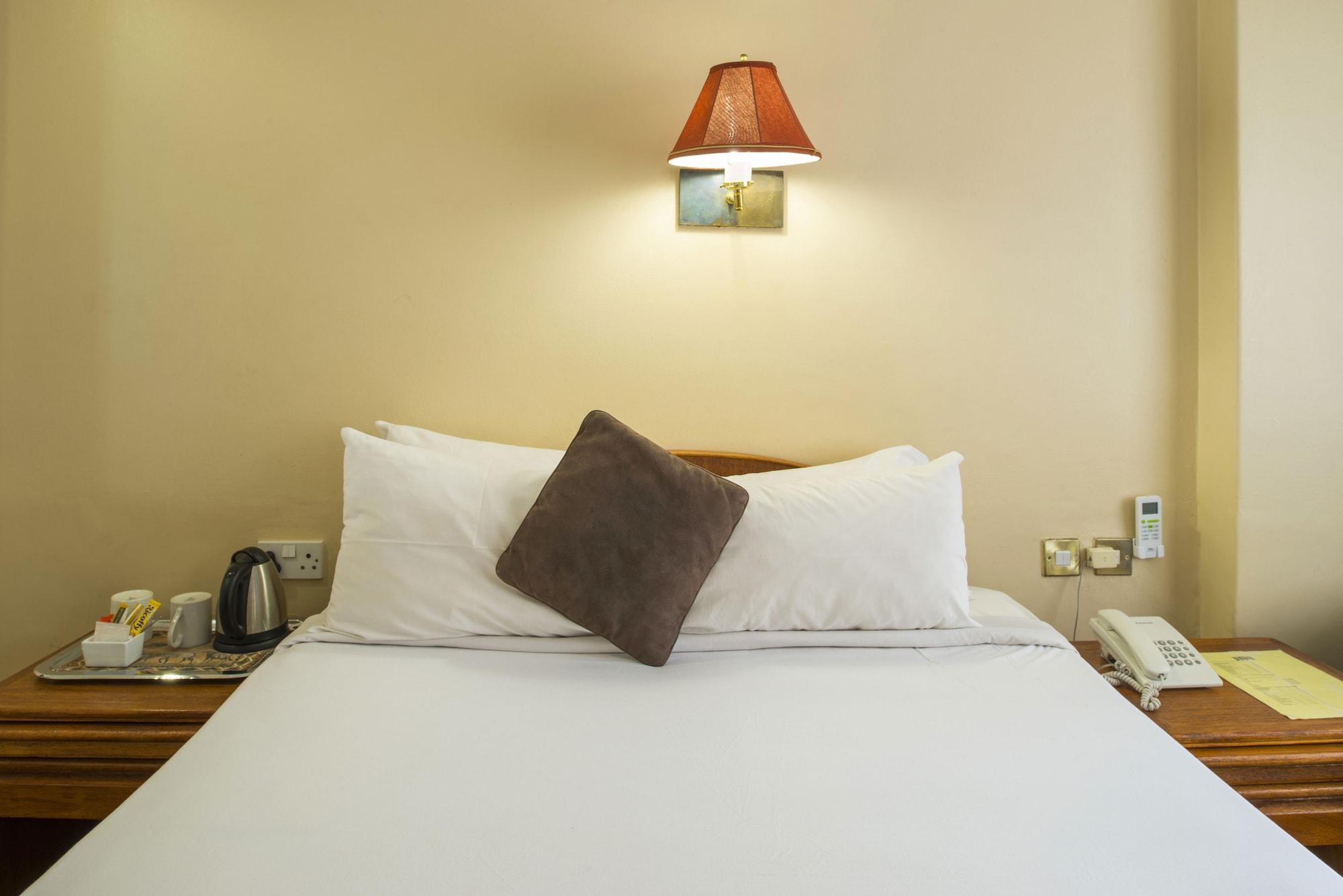 New Ambassador Hotel