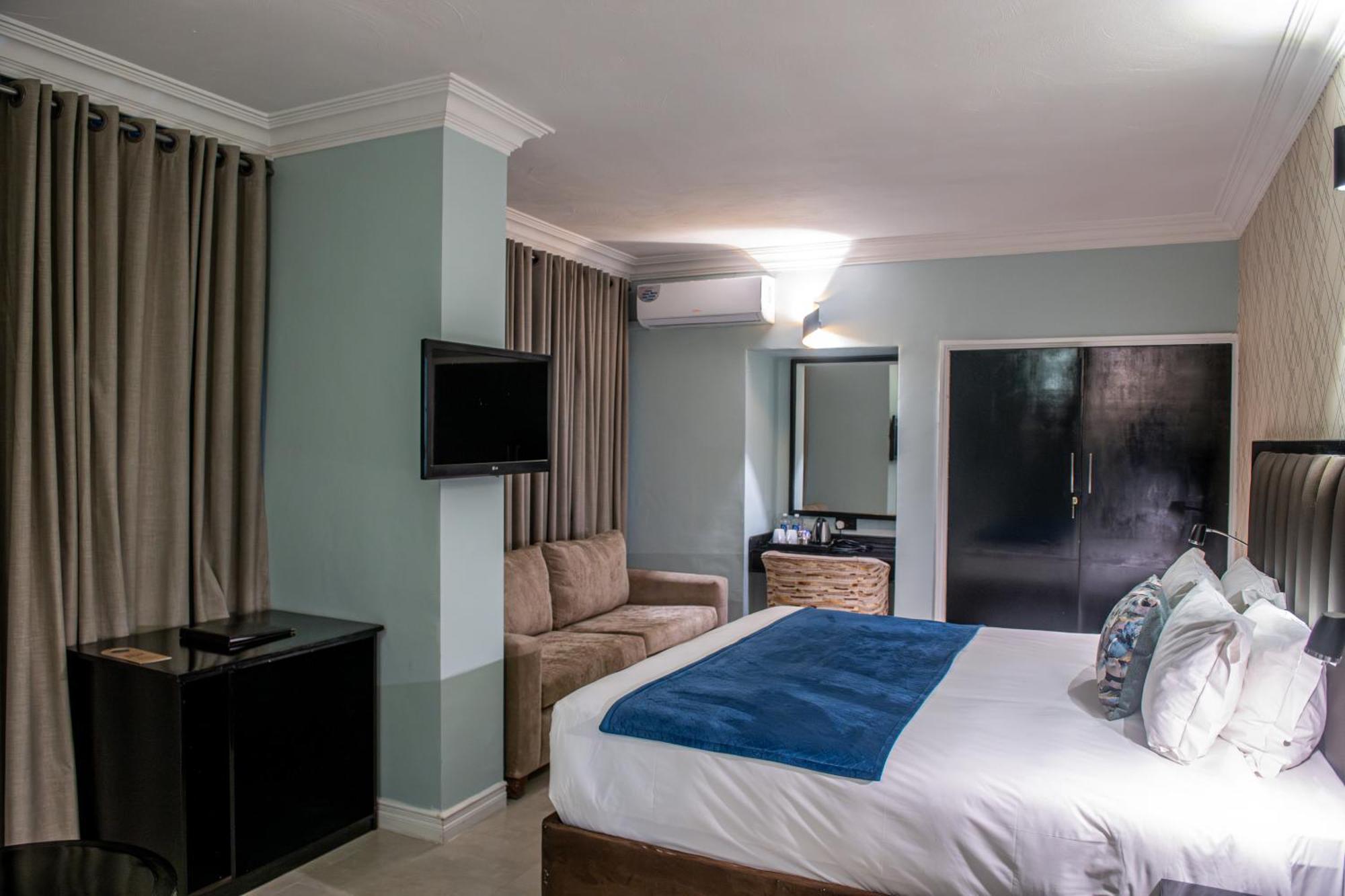 New Ambassador Hotel