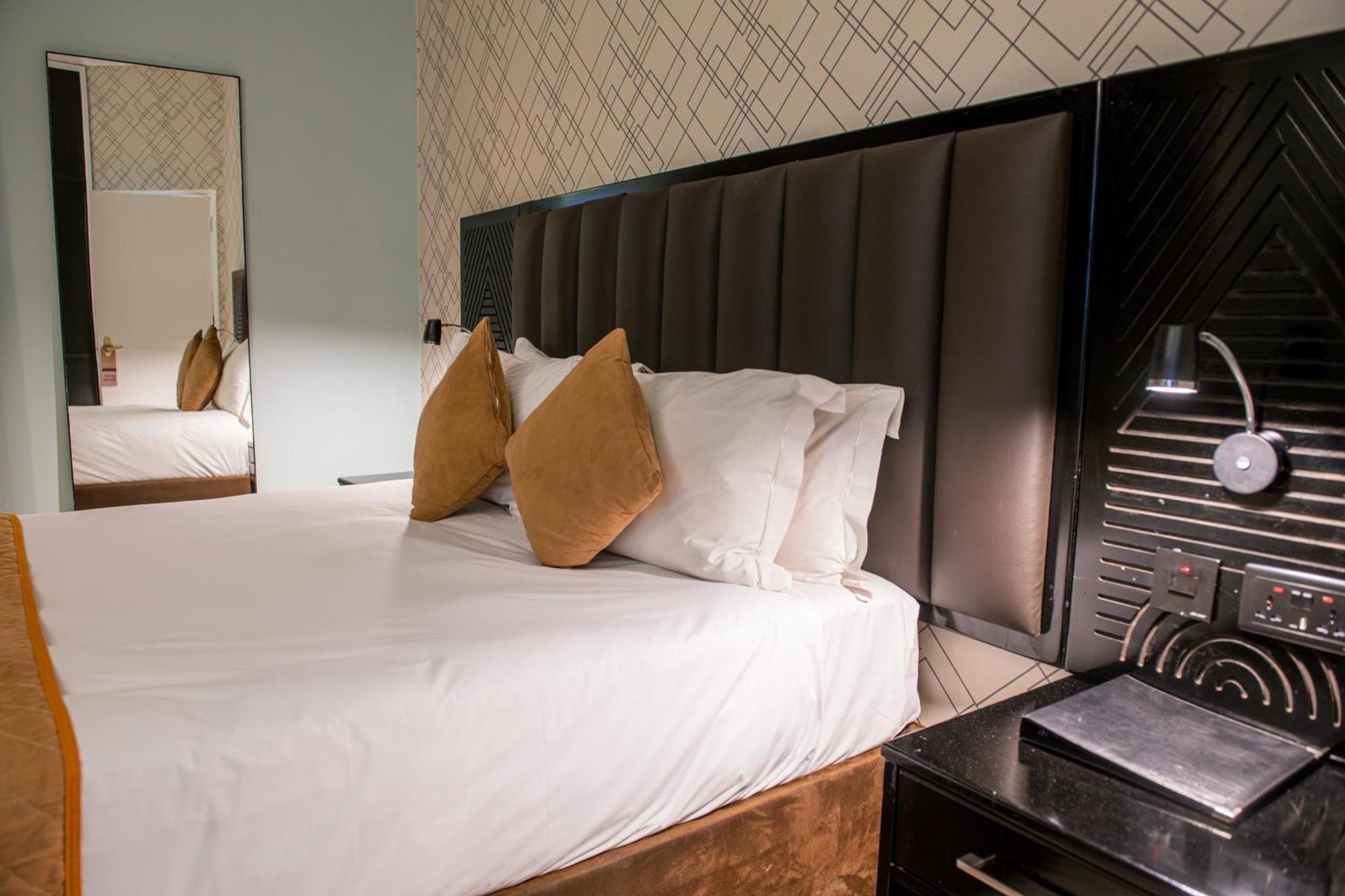 Hotel New Ambassador 3*