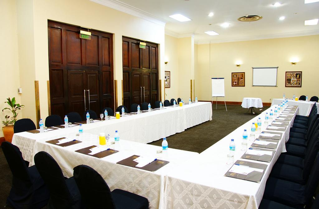 New Ambassador Hotel 3*