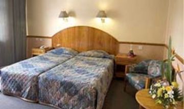 New Ambassador Hotel 3*